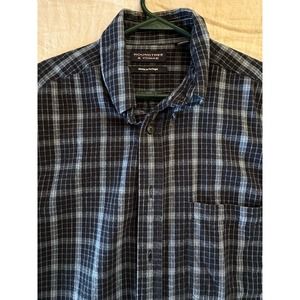 Roundtree and Yorke men’s shirt, blue plaid, Large